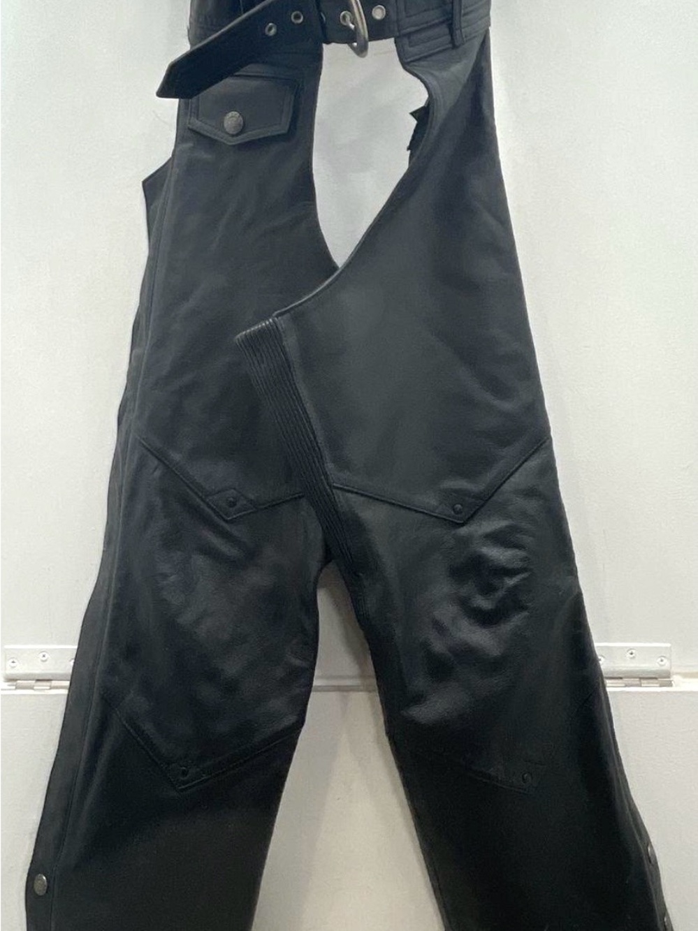 Harley-Davidson Black Leather Motorcycle Chaps like new